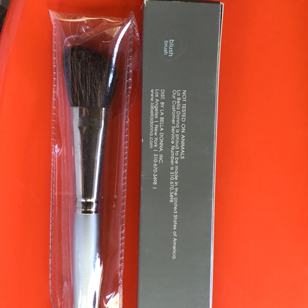Blush Brush